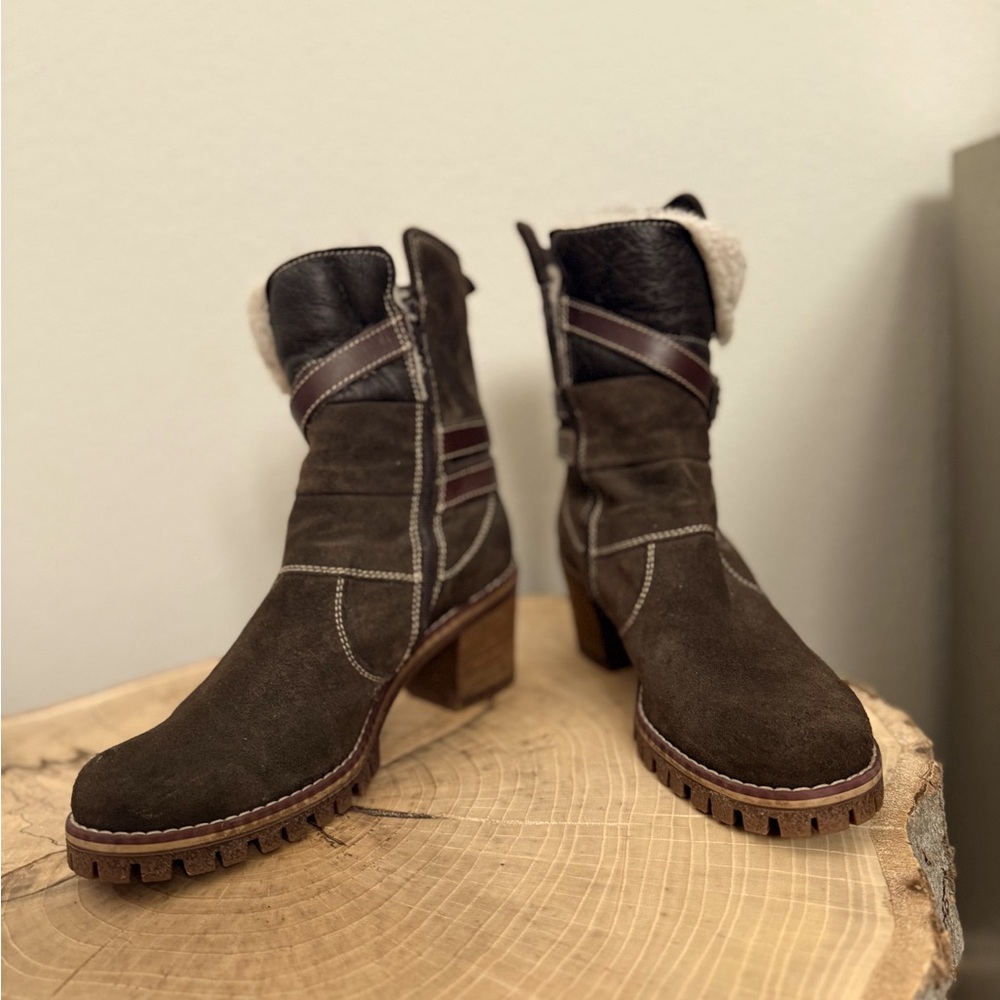 MANAS Winter Boots with Sherpa genuine shearling lining, 41 Italian/ 10US.
